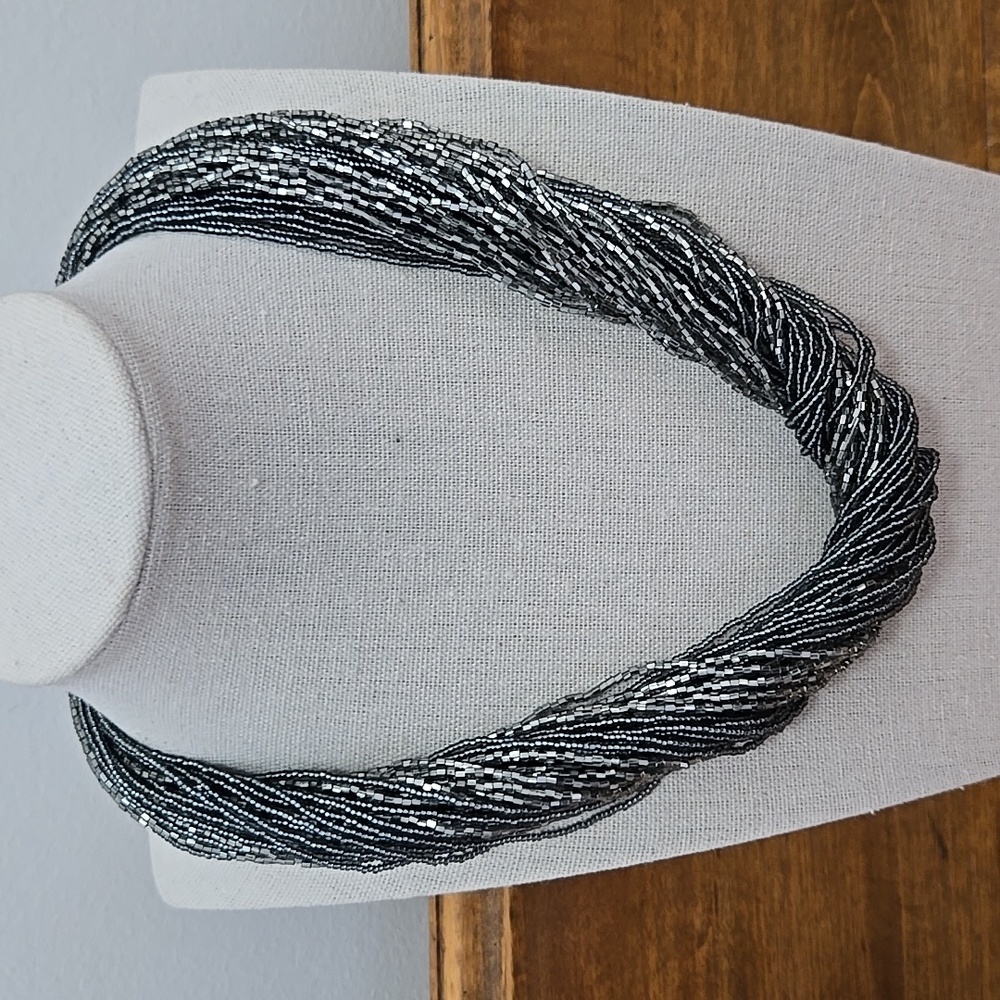 METALLIC BEAD TORSADE NECKLACE